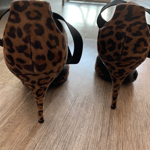 Cheetah print peep toe heels - Picture 5 of 7